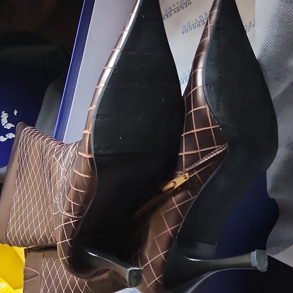 Henry Herrera bronze boots - Picture 12 of 12